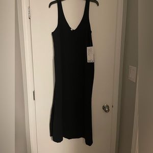 Lululemon V neck Midi Dress Black Size 10